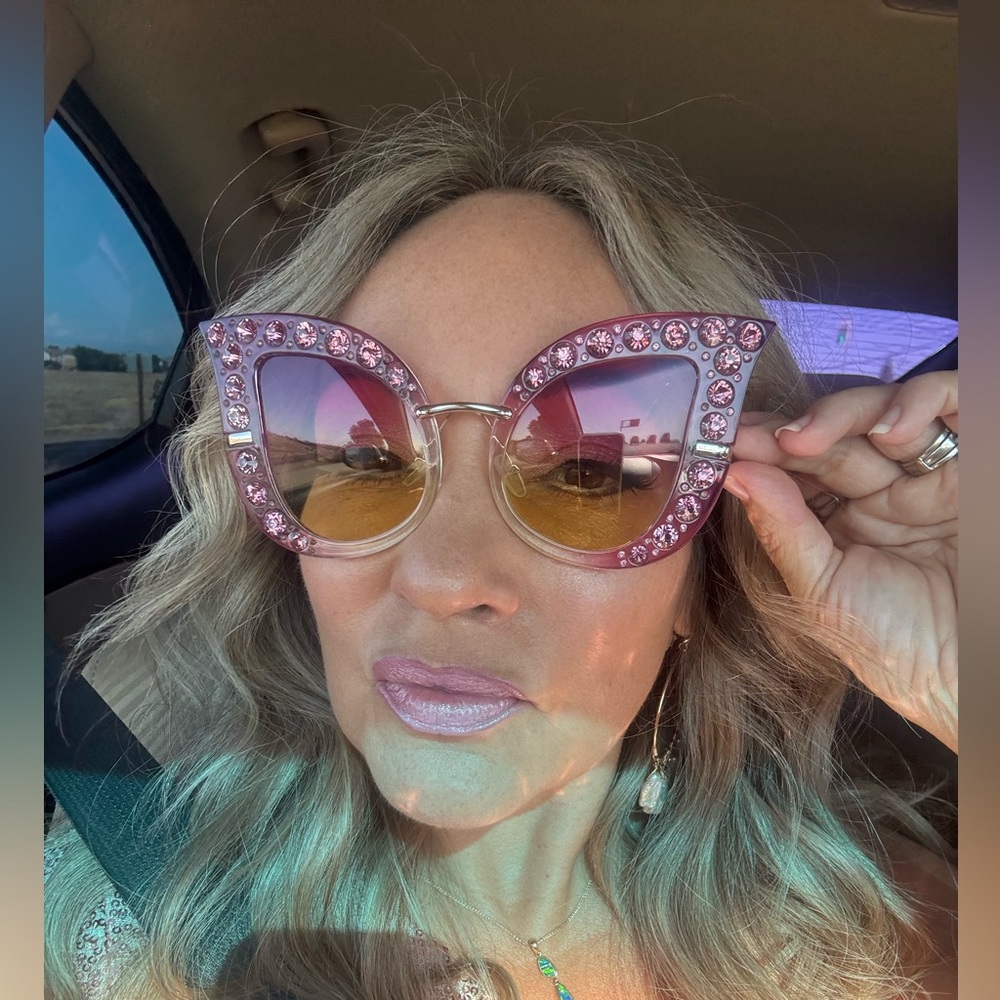 Festival Rhinestone Cateye Sunglasses 😎